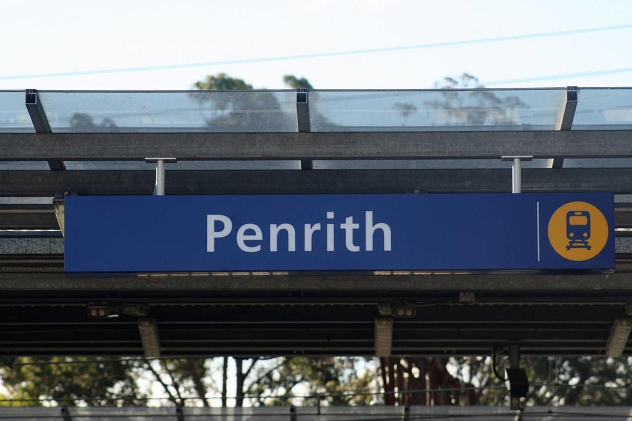 Magical Cosy Cave Loft Walk To Penrith Station Hotel Exterior photo